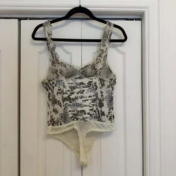 Floral Ruffled Corset-Style Bodysuit - Picture 6 of 7